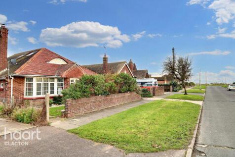 4 bedroom detached bungalow for sale