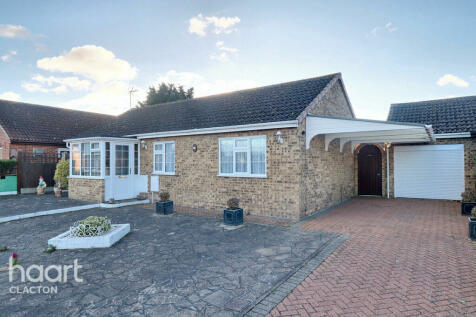 3 bedroom detached bungalow for sale