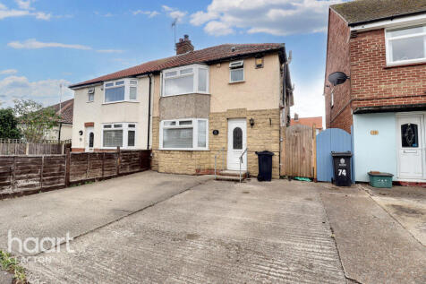4 bedroom semi-detached house for sale