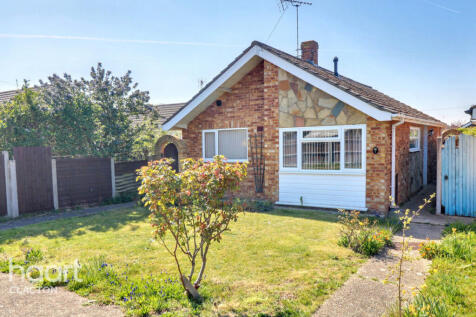 2 bedroom detached bungalow for sale