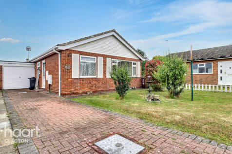 2 bedroom detached bungalow for sale