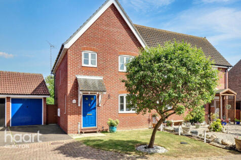 3 bedroom semi-detached house for sale