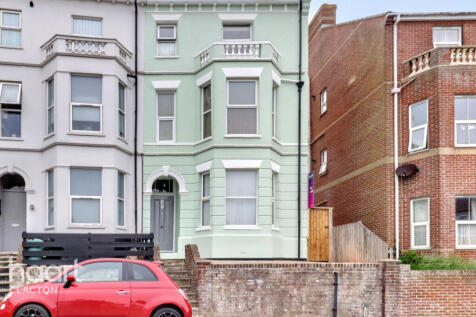 5 bedroom town house for sale
