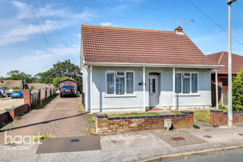 4 bedroom detached bungalow for sale