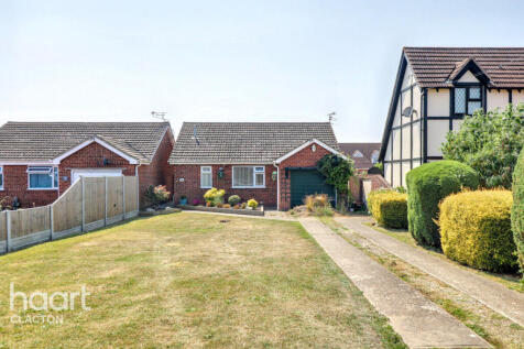 2 bedroom detached bungalow for sale
