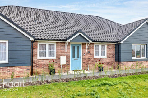 2 bedroom terraced bungalow for sale