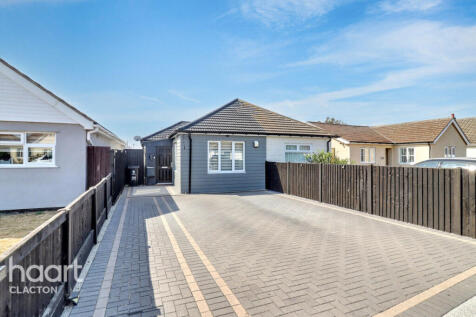 2 bedroom semi-detached bungalow for sale