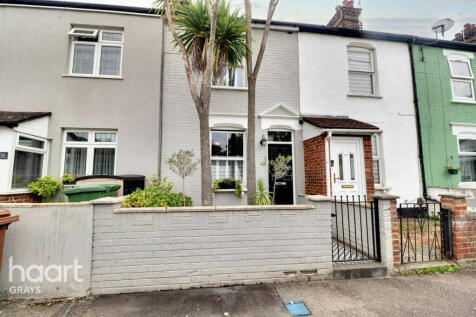 Richmond Road, Grays 2 bed terraced house for sale