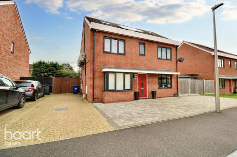 Sandpiper Close, EAST TILBURY 5 bed detached house for sale