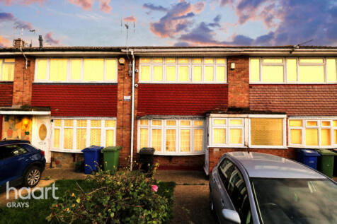 Chaucer Close, Tilbury 3 bed terraced house for sale