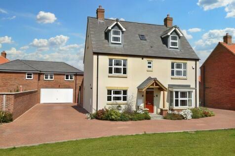 5 bedroom detached house for sale