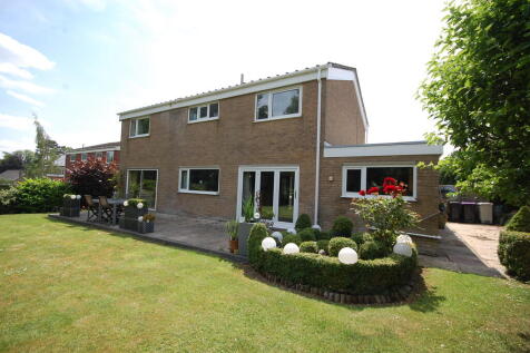 St. Marys Park, Louth LN11 0EF 4 bed detached house for sale