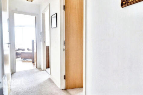 Dock Head Road, CHATHAM 2 bed flat for sale