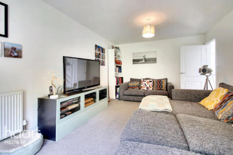 Heron Place, Rochester 4 bed detached house for sale
