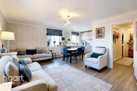 Saxon Court, Bull Lane, Maldon 2 bed maisonette for sale