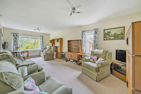 Moorend Road, Cheltenham GL53 2 bed apartment for sale