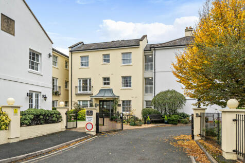 Commercial Street, Gloucestershire GL50 2 bed apartment for sale