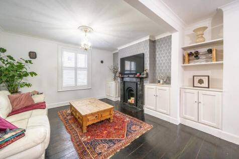 Clare Street, Gloucestershire GL53 3 bed semi