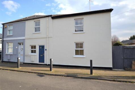 2 bedroom semi-detached house for sale