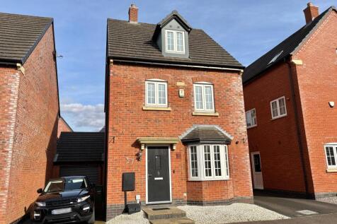 4 bedroom detached house for sale