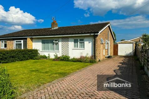 2 bedroom semi-detached bungalow for sale