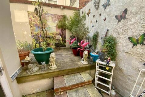 Waterloo Street, Hove 2 bed flat for sale