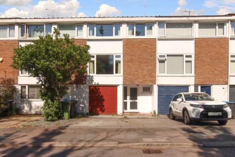 Mariner Way, Hemel Hempstead 3 bed terraced house for sale