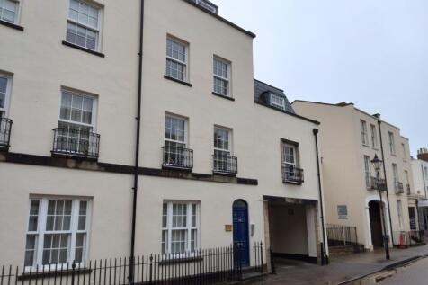 St George's Place, Cheltenham 2 bed flat for sale