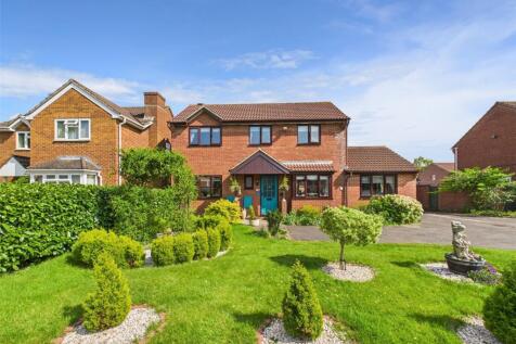 Churchdown Lane, Hucclecote... 4 bed detached house for sale