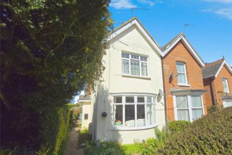 Church Place, Freshwater, Isle of Wight 1 bed maisonette for sale