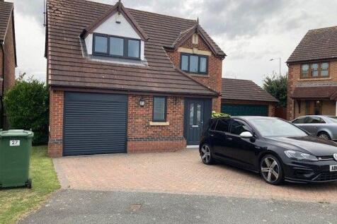 4 bedroom detached house for sale
