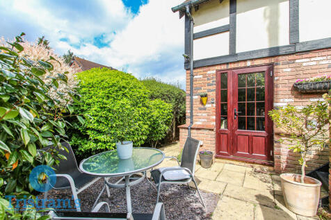 2 bedroom mews property for sale