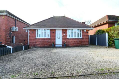 2 bedroom detached bungalow for sale