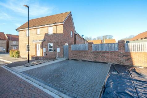 Beckside Close, Harrogate, North... 3 bed detached house for sale
