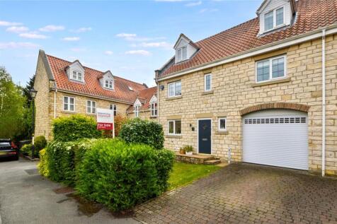 Fir Tree Court, Barkston Ash... 4 bed semi