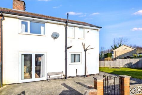 Field Drive, Tadcaster, North Yorkshire 3 bed end of terrace house for sale