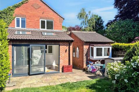 Lazenby Fold, Wetherby 4 bed detached house for sale