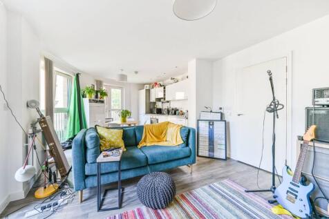 Connersville Way, Purley Way... 1 bed flat for sale