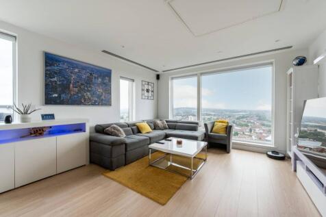 Cherry Orchard Road, Croydon, CR0 2 bed penthouse for sale