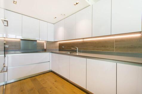 Saffron Central Square, Croydon, CR0 2 bed penthouse for sale