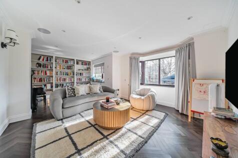 7 bedroom detached house for sale