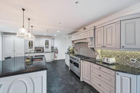 Ranmore Avenue, Shirley, Croydon, CR0 7 bed detached house for sale