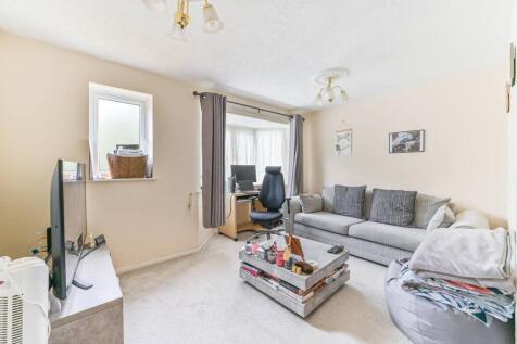 Muggeridge Close, South Croydon, CR2 1 bed flat for sale