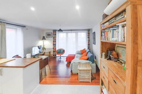 Nihill Place, Croydon, CR0 2 bed flat for sale