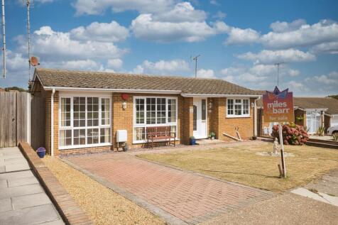 Staplehurst Avenue, Broadstairs, CT10 3 bed bungalow for sale