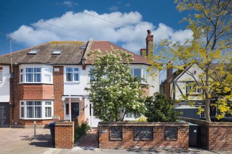 Pierremont Avenue, Broadstairs, Kent... 3 bed semi