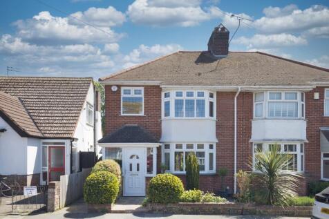 Cecilia Grove, Broadstairs, Kent, CT10 3 bed semi