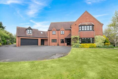 5 bedroom detached house for sale