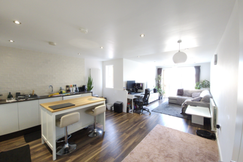 Bowyer Court, Pickford Lane 2 bed flat for sale