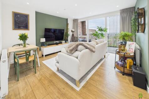 Ernest Court, 4 Regal Walk... 1 bed flat for sale